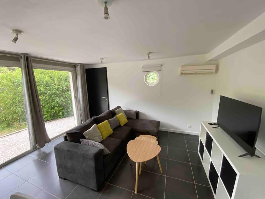 Appartement 2-4 Pers. Piscine, Entre Aix Et Cassis La Destrousse Luaran gambar