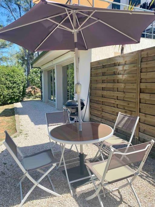 Appartement 2-4 Pers. Piscine, Entre Aix Et Cassis La Destrousse Luaran gambar